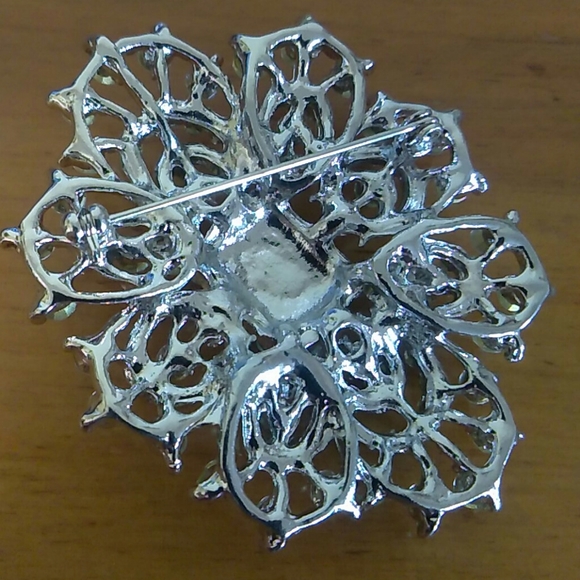 Silver Tone Rhinestone Brooch - Picture 4 of 4